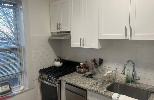 Union City Apartment | Cozy 1 BR Apartment Just Minutes from Manhattan!