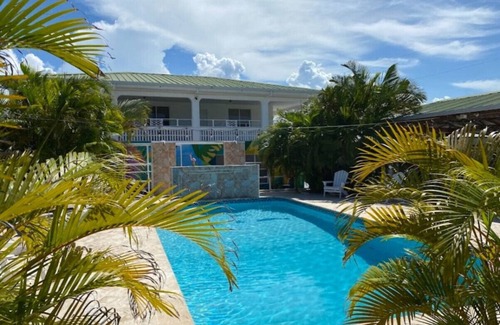 Tierras Nuevas Poniente Apartment | Pet-Friendly One-Bedroom Apartment at El Flamingo Beach Club