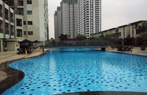 Jakarta Apartment | Cozy 1 BR Apartment in Jakarta with Pool Access