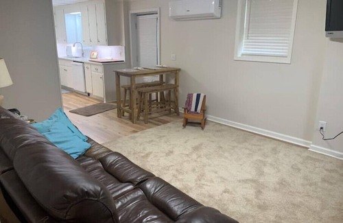 Sanford House | Ideal 1 BR Apartment Near Major Highways & Family Amenities