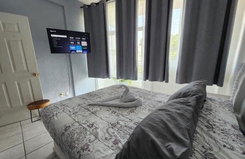 Lazaro Cardenas Apartment | Ideal 1 BR Apartment with AC, Wi-Fi Near Downtown & Beach