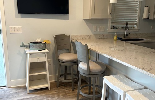Emerald Isle Apartment | Ocean View 1 BR Apartment with Breakfast & Pet-Friendly Access