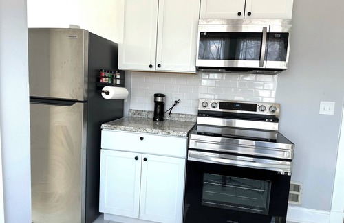 Westwood Apartment | 1-BR Cincinnati Retreat | Perfect for Relaxation