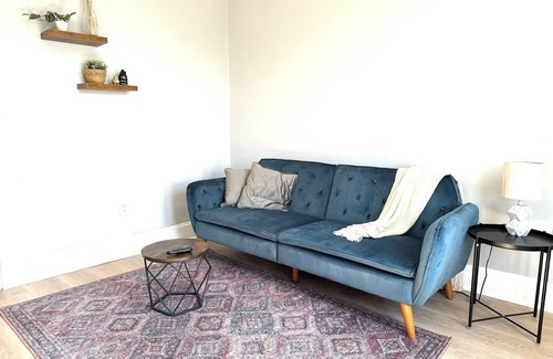 Westwood Apartment | 1-BR Cincinnati Retreat | Perfect for Relaxation