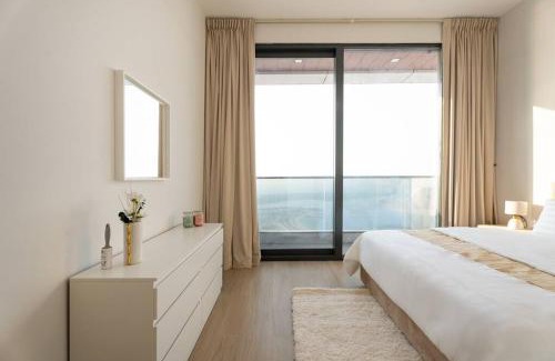 Al Mamzar Apartment | Exclusive Beach Apartment with Pool & Child-Friendly Amenities