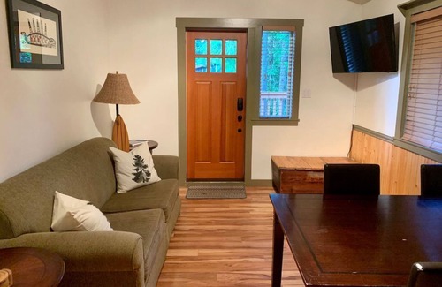 Port Renfrew Cottage | Pet-Friendly 1 BR Garden View with Top Guest Ratings
