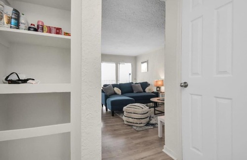 The Galleria Apartment | Pet-Friendly 1-BR Stellar Stay #7 Near The Galleria