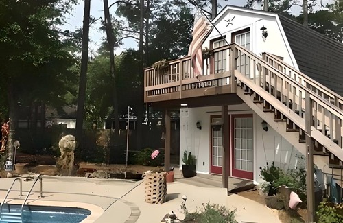 Pawleys Island Apartment | Cozy 1 BR Studio with Pool, Golf Cart & Ocean View