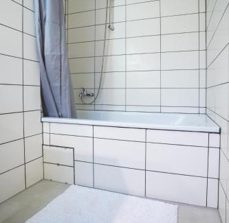 Wiesbaden Apartment | 1 BR Studio - ZENTRAL - TERRASSE - KÜCHE - WIFI - BUSINESS - RUHIG