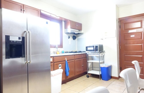 Hillside House | Convenient 4BR House with Hot Tub & Free Parking Near NYC
