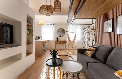 Valence Apartment | Cozy Apartment Near City Center and Train Station