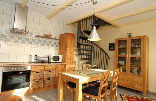 Liepe Apartment | Family-Friendly Retreat at Ferienwohnanlage "Alte Molkerei"