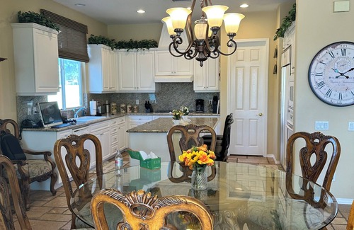 La Quinta House | Unbeatable Views & Amenities at PGA West Retreat