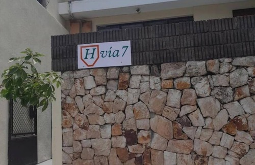 Zona 4 Apartment | 1 Comfy Dual Apt: Convenience & Comfort Galore!