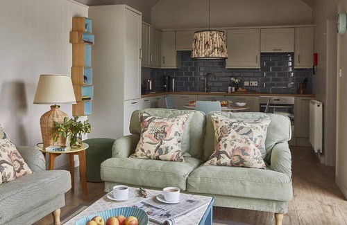 North Barsham Apartment | Comfortable Double & King Rooms Ideal for Families