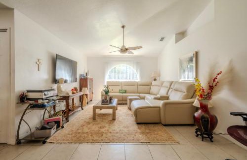 Plymouth House | 1 Flint and Kingscrest, LLC