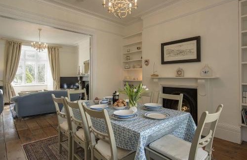 Falmouth House | Exceptional 5-Star Stay at 1 Florence Place for Families