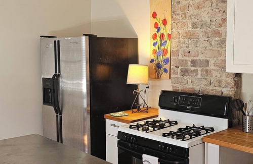 Bywater Apartment | Cozy Retreat in New Orleans' Historic District Awaits You