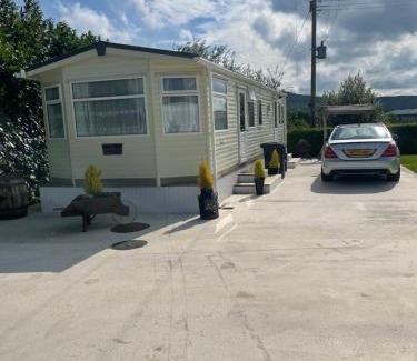 Newry Apartment | Top-Rated 1 Gullion Lodge in Newry for Family Getaways