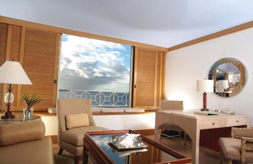 Princeville Resort | Beachfront Bliss at 1 Hotel Hanalei Bay, Rated 9.4/10