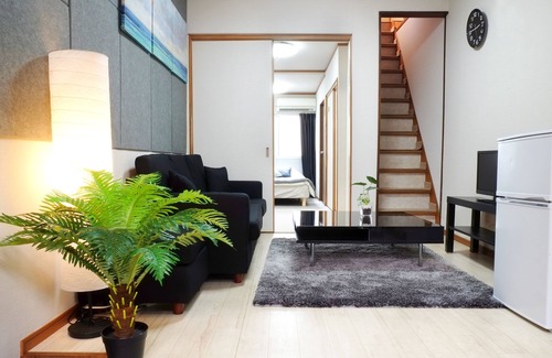 Tsuruhashi House | Convenient JR Tennoji Hotel Near Abeno Harukas & Namba