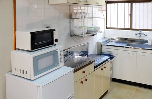 Tsuruhashi House | Convenient JR Tennoji Hotel Near Abeno Harukas & Namba