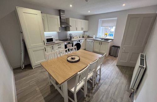 Nairn House | 1 LINKS PLACE, family friendly, country holiday cottage in Nairn