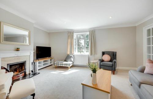 Martlesham Heath House | Inviting 1 Lux Farm Cottages: Pet and Child Friendly Retreat
