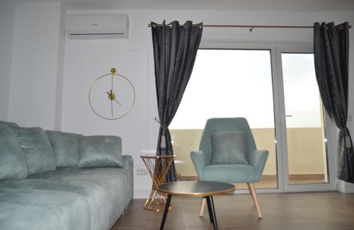 Craiova Apartment | Elegant Apartment with Private Parking & Self Check-In