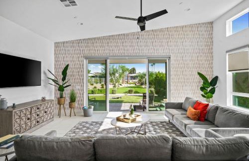 Indian Wells House | 1 mi from Tennis Garden - Corn hole - Pool Access