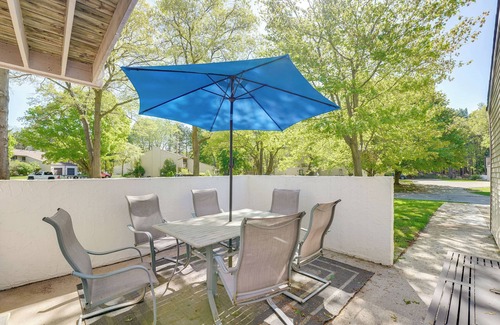 Ferrysburg Condo | 1 Mi to Beach: Condo w/Bicycles in Spring Lake!