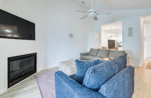 Vaught Apartment | Inviting Myrtle Beach Condo - Just 1 Mile to the Ocean!