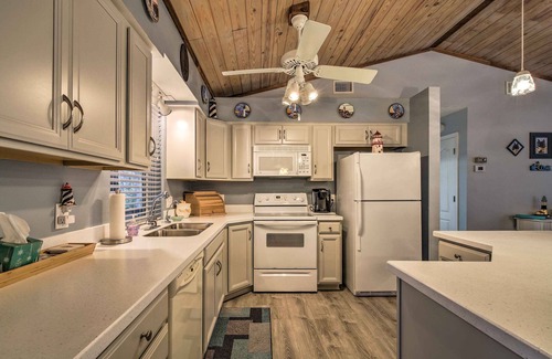 Crystal River House | Idyllic Crystal River Home with Dock, Steps to Adventure