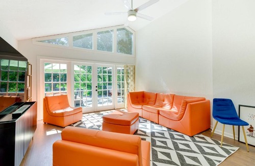 Lawsona - Fern Creek House | Family-Friendly Orlando Home with Large Deck Near Universal