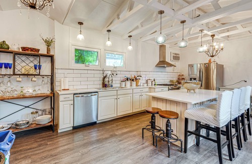 Scranton House | < 1 Mi to Downtown Scranton: Getaway w/Patio