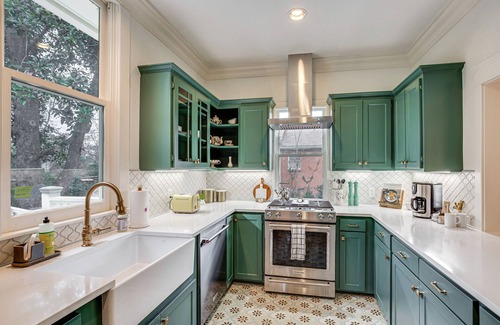Tyler House | Inviting Tyler Home with Spa & Kitchen, Near Downtown Fun!