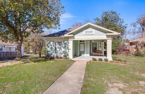 Tyler House | Inviting Tyler Home with Shared Deck, Steps to Downtown