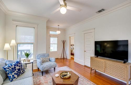 Tyler House | Inviting Tyler Home with Shared Deck, Steps to Downtown