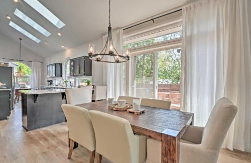Grants Pass House | Stylish Grants Pass Retreat - Pet-Friendly & Near Dining!