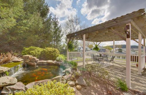 New Kensington Apartment | 1 Mi to Dtwn Cozy Retreat in New Kensington!