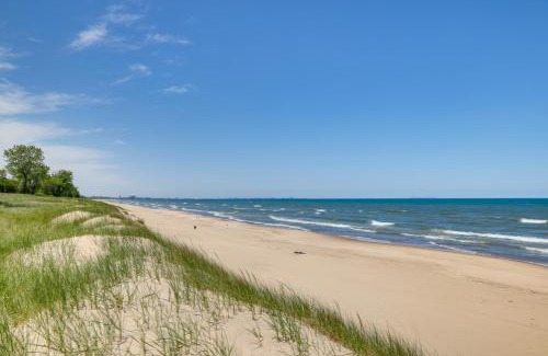 Miller Beach House | Beachside Gary Vacation Rental with Ocean View Awaits!