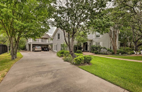 Oakwood Apartment | Convenient College Station Studio Steps from Kyle Field