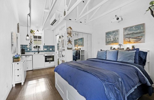 Lake Dallas Apartment | Perfect Pet-Friendly Cottage Near Lewisville Lake Awaits!