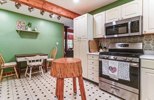Rangeley Cottage | 1 Mi to Rangeley Lake: Cabin w/Wraparound Deck!