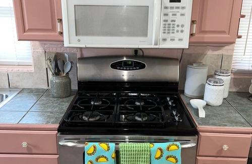Griffin Heights House | Family-Friendly 3-Bedroom Retreat near FSU - Pet Welcomed