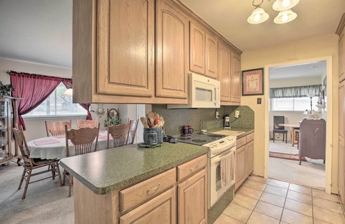 Richardson House | Inviting Richardson Home with Private Yard & Spa Amenities