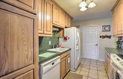 Richardson House | Inviting Richardson Home with Private Yard & Spa Amenities
