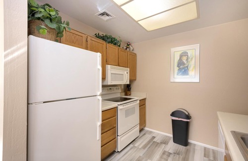 Mesa Condo | Relaxing Retreat: 1 Mile from A's Stadium with Pool & Spa