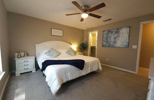 Isle of Palms House | 1 mile from MAYO CLINIC, 3 miles to the beach! 3 beds/2 bath fully furnished!