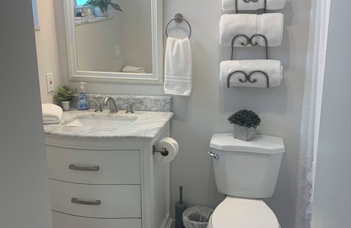 East Boca Raton Apartment | 1 Mile to Bch!, E. Boca Studio w/Private Entrancen
